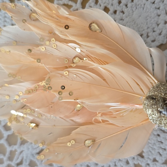 CHRISTMAS PEACOCK AND HUMMINGBIRD DECORATION - Picture 8 of 9